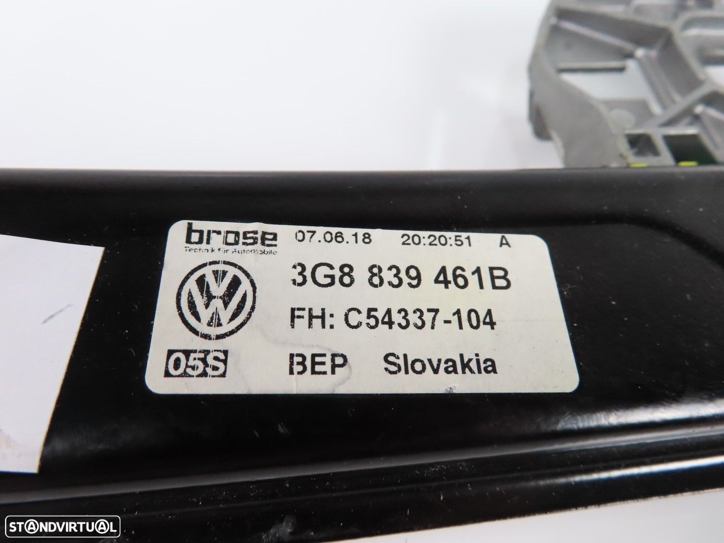 Elevador da Porta sem Motor Esquerdo/Trás Usado / Original VW ARTEON (3H7) 3G883... - 3