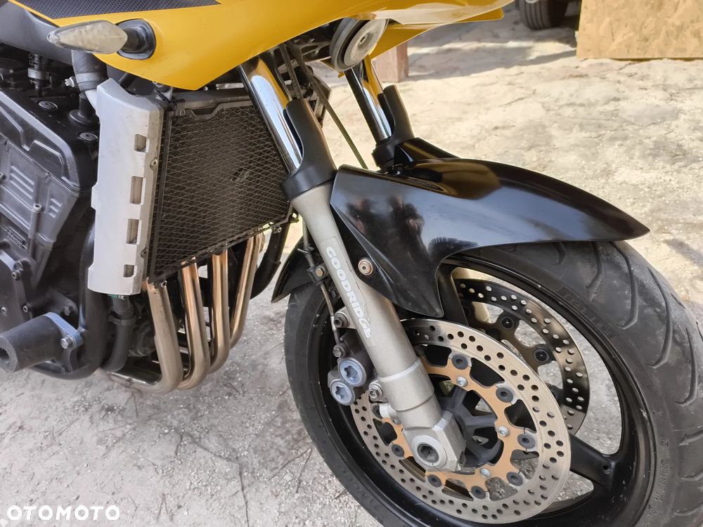 Yamaha FZS - 7