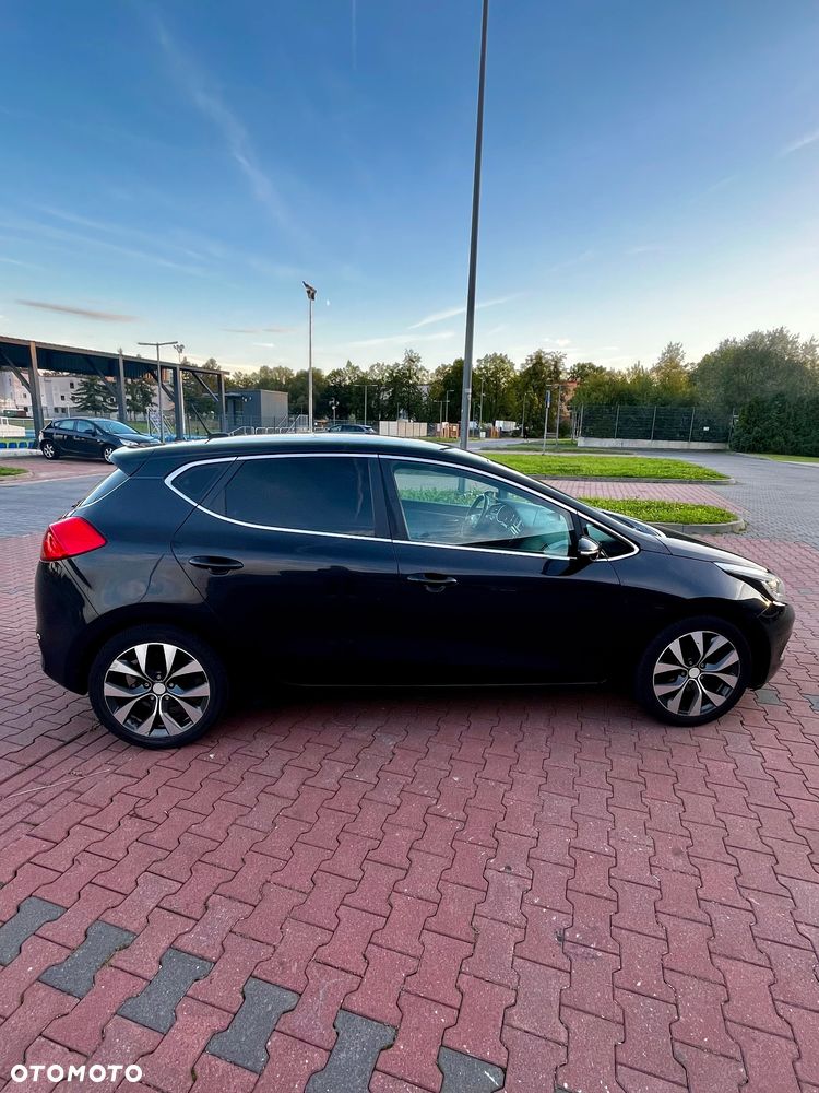 Kia Ceed 2013 photo 2