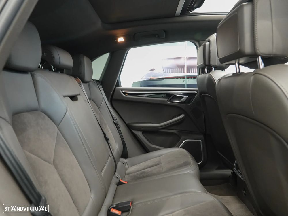 Porsche Macan S - 35