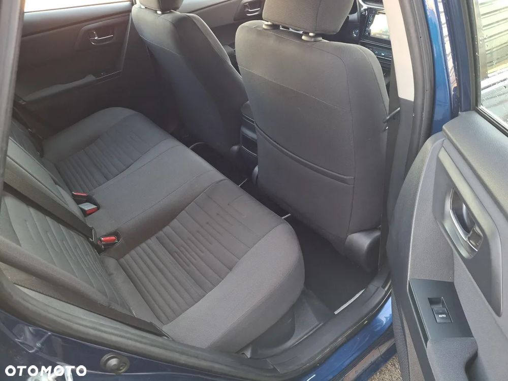 Toyota Auris Hybrid 135 Premium - 14