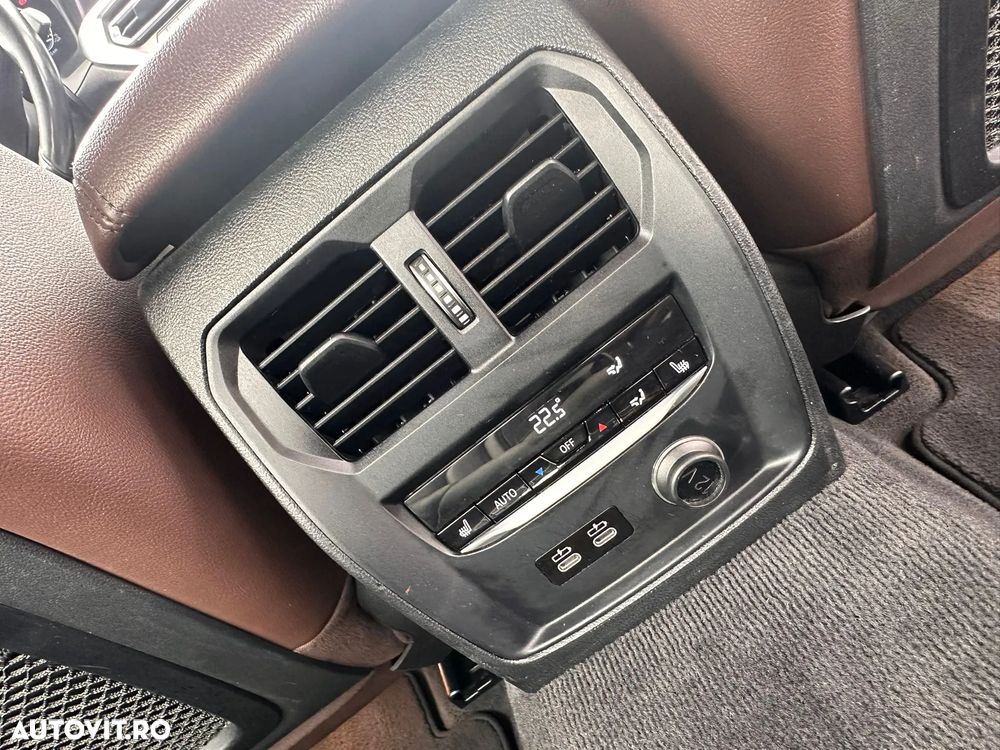 BMW Seria 3 330e Aut. Luxury Line - 15