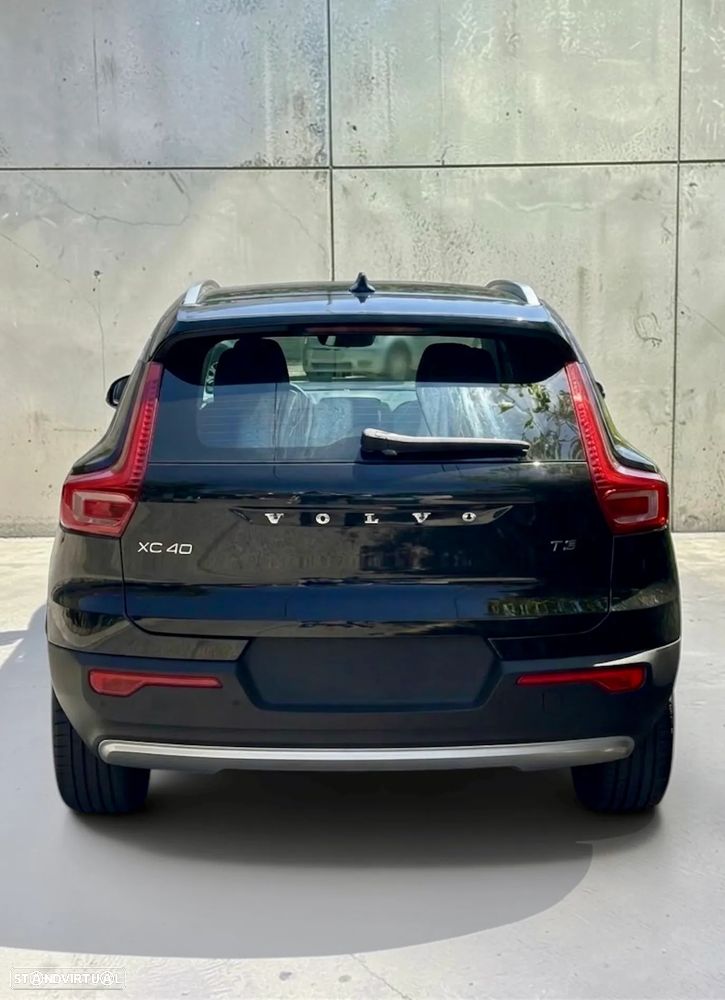 Volvo XC 40 1.5 T3 - 5