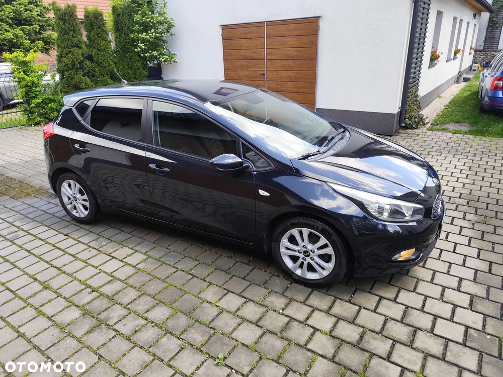 Kia Ceed - 16