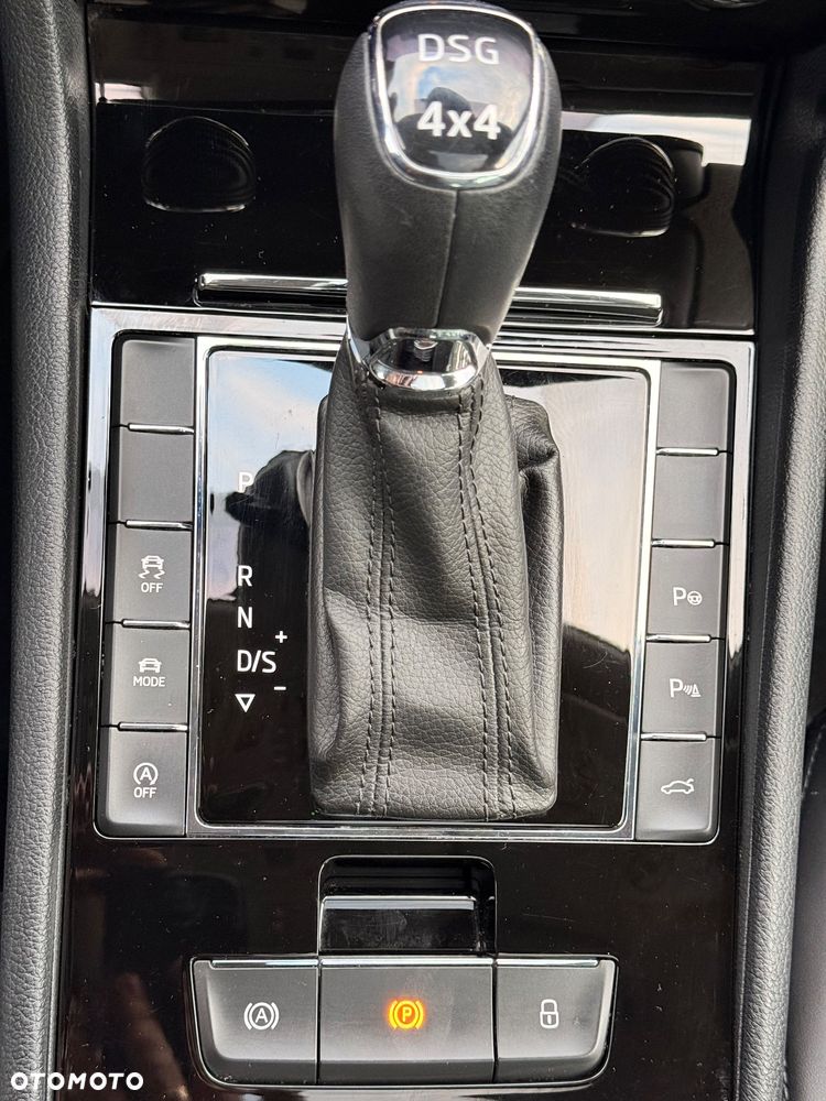 Skoda Superb 2.0 TSI 4x4 DSG L&K - 22