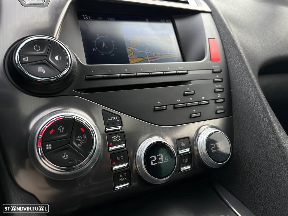 Citroën DS5 e-HDi 110 EGS6 SoChic - 17