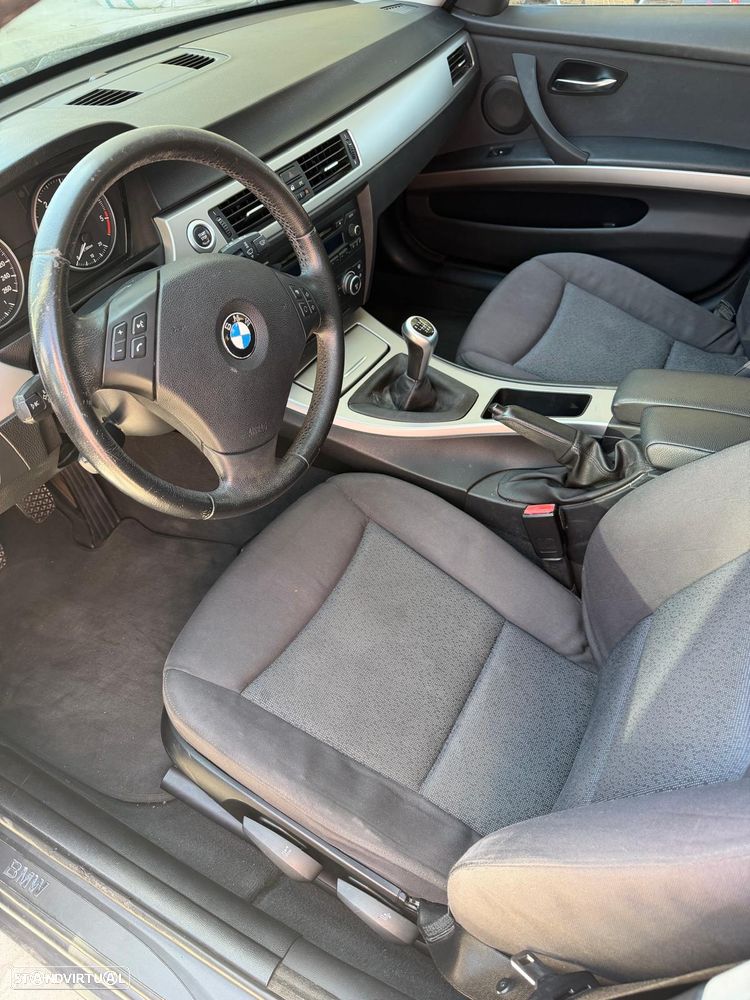 BMW 320 d - 10