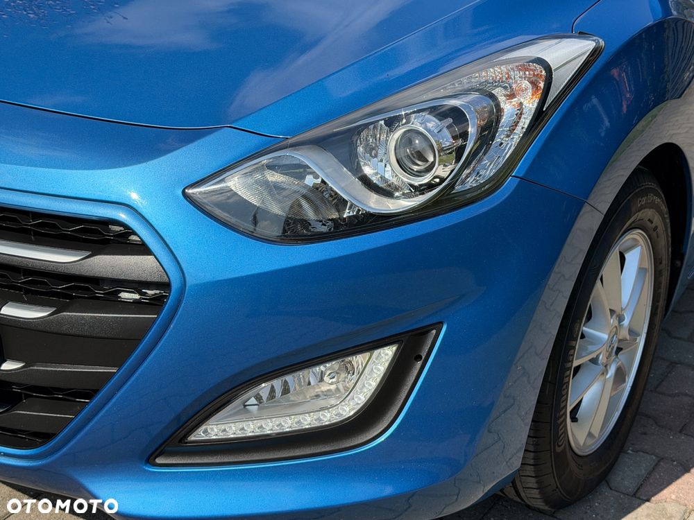 Hyundai i30 Kombi 1.6 GDi DCT Premium - 10