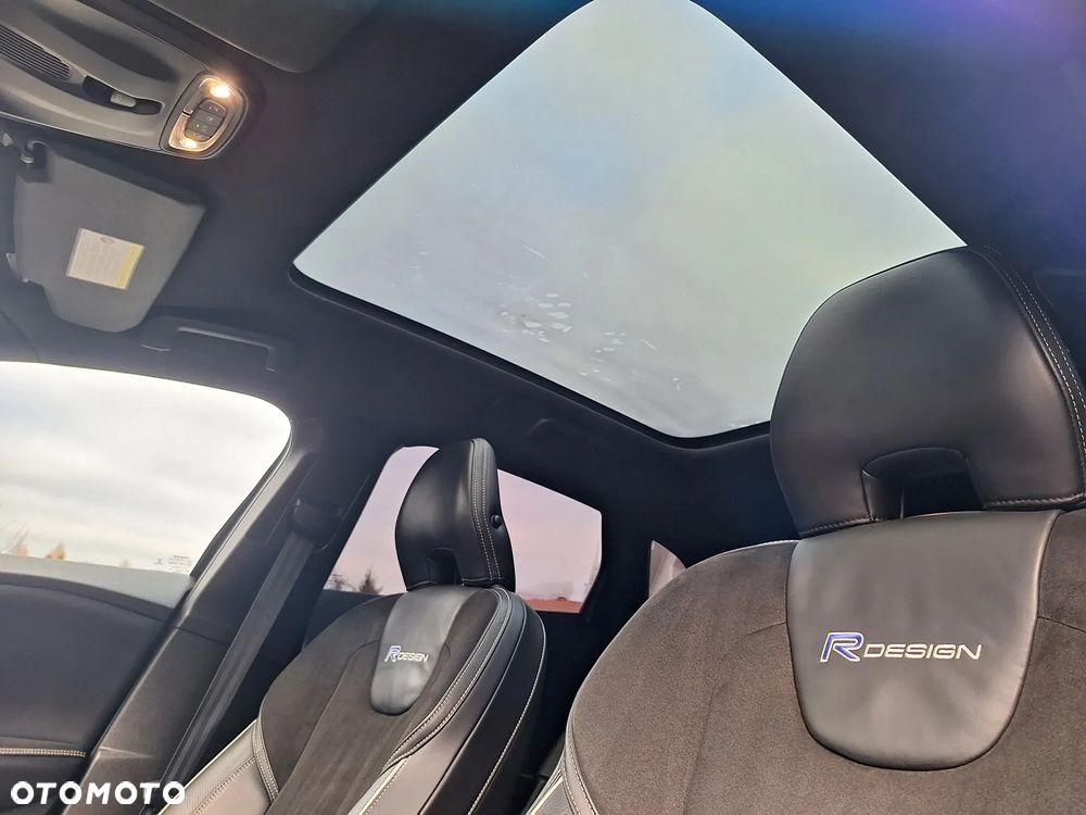 Volvo V40 D2 R Design - 32