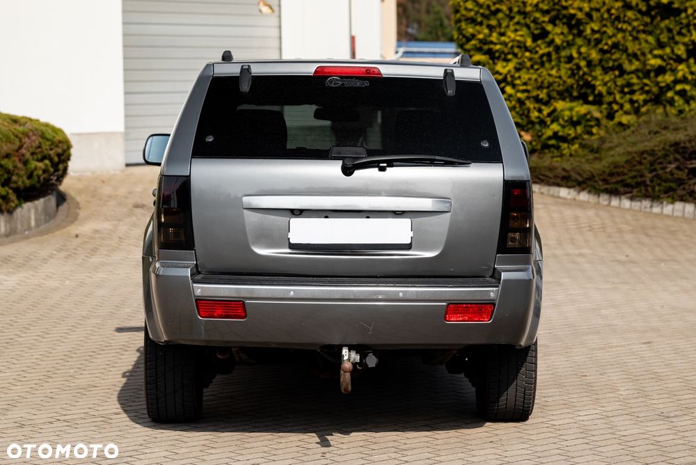 Jeep Grand Cherokee - 11