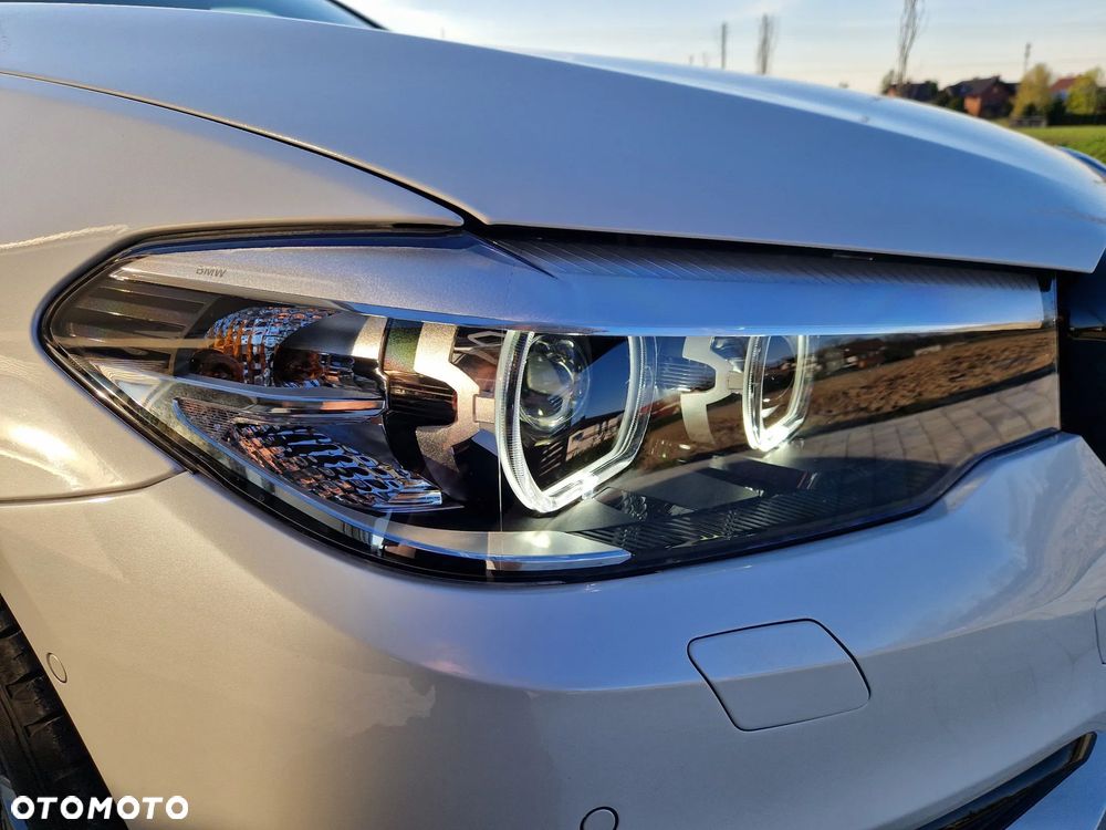 BMW Seria 5 530i Sport Line - 17