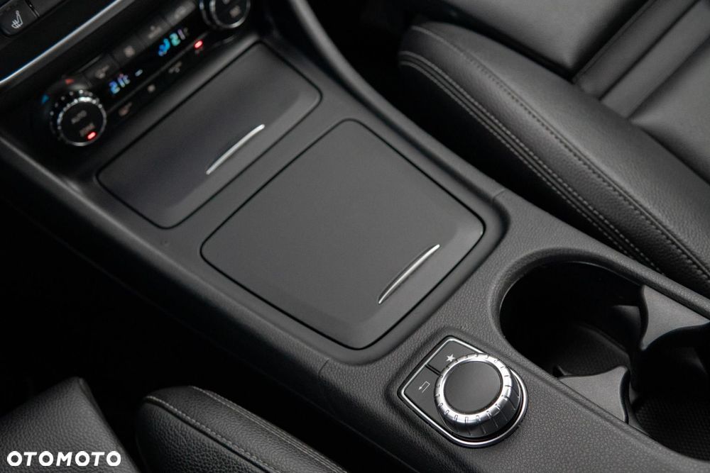 Mercedes-Benz CLA 250 7G-DCT AMG Line - 27