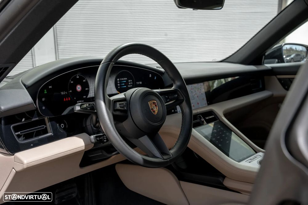 Porsche Taycan Sport Turismo Standard - 10