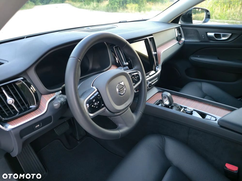 Volvo S60 B5 B AWD R-Design - 11