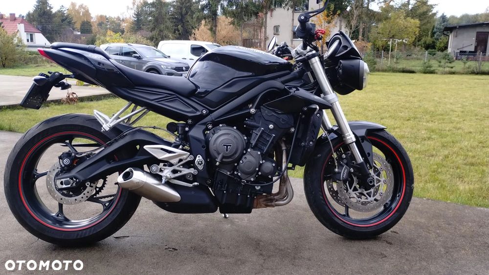 Triumph Street Triple - 1