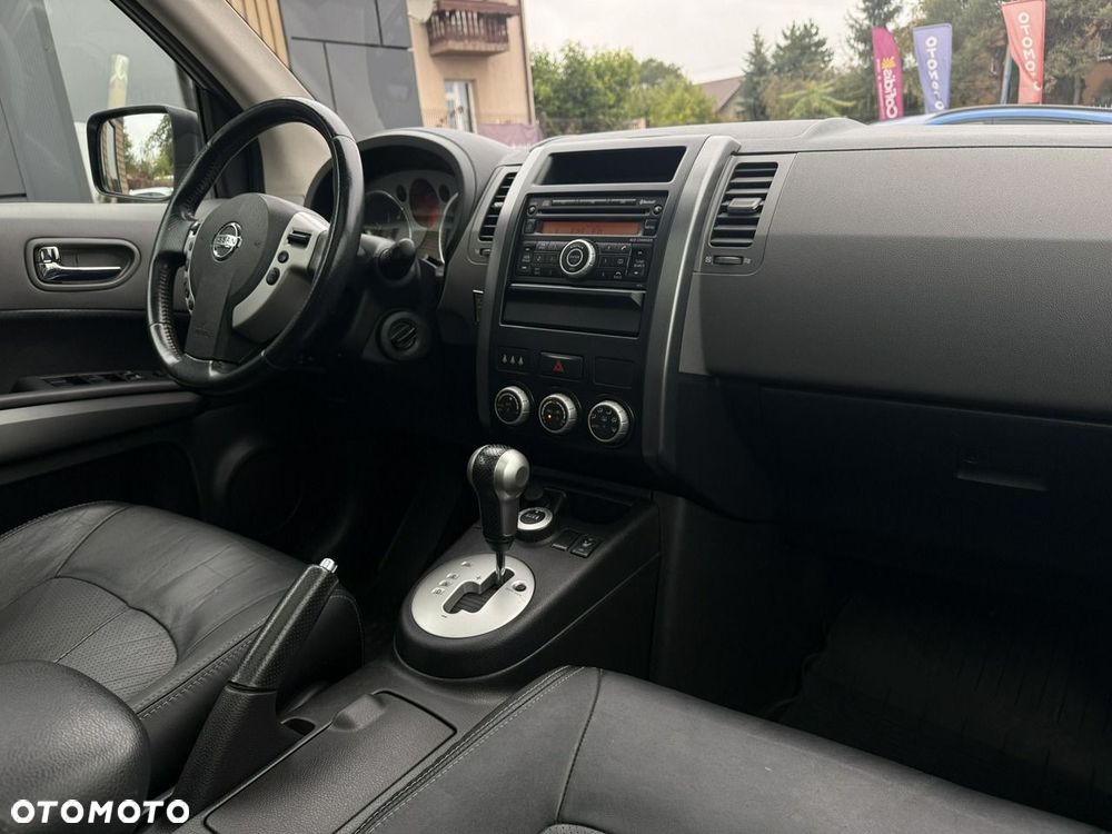 Nissan X-Trail 2.5 4x4 CVT-Automatik Platinum - 16