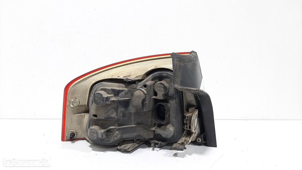 FAROLIM TRASEIRO DIREITO AUDI A4 AVANT 2013 - 1