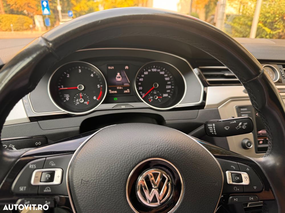 Volkswagen Passat 2.0 TDI 4Motion Comfortline - 18