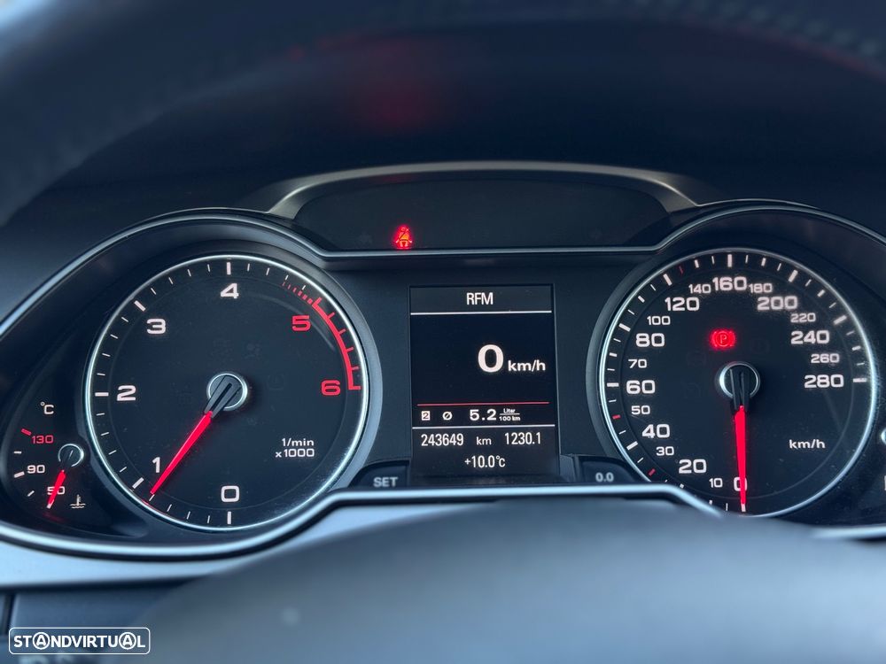 Audi A4 Avant 2.0 TDI ultra DPF Attraction - 14