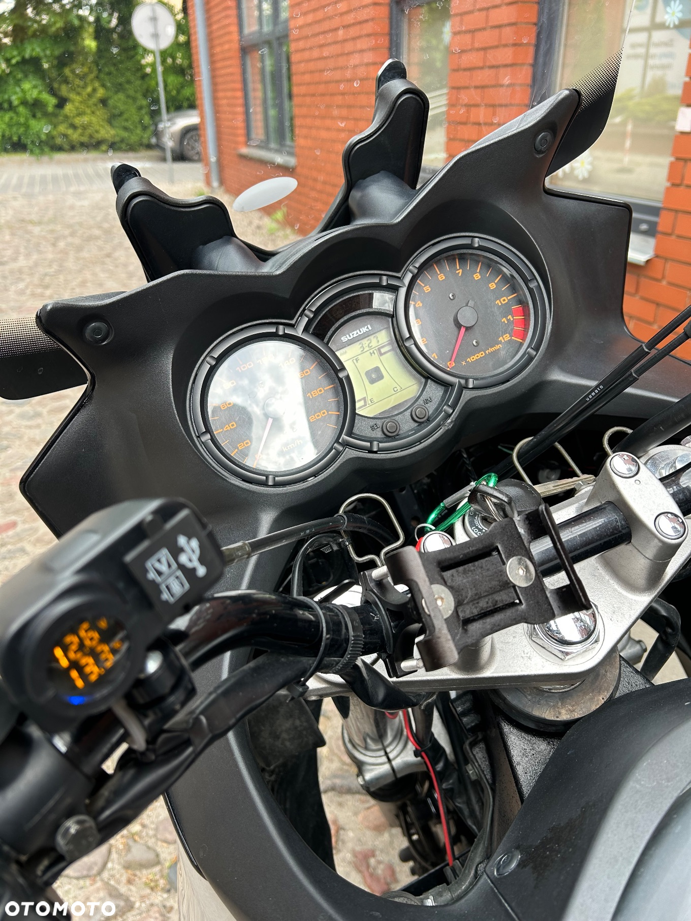 Suzuki DL - 16