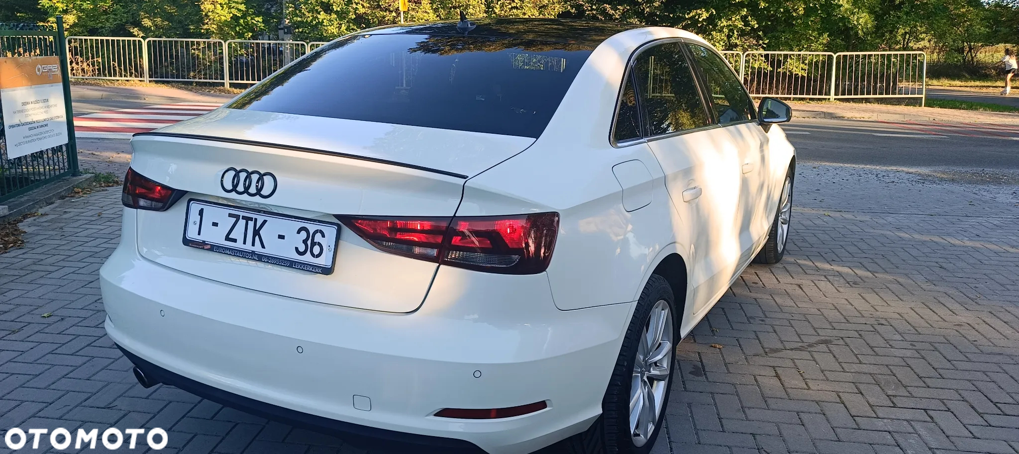 Audi A3 Limousine 1.6 TDI (clean diesel) Ambiente - 12