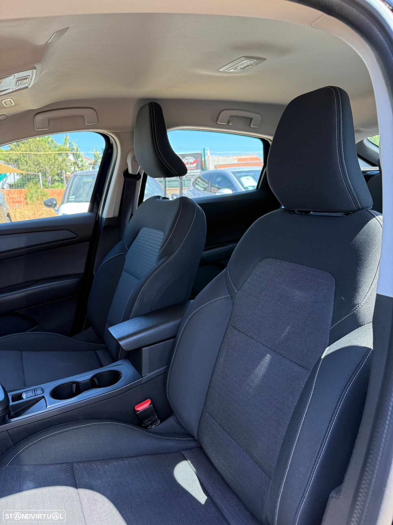 Renault Arkana 1.6 E-Tech Intens - 9