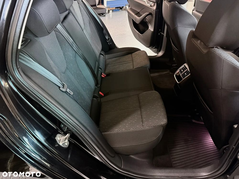 Skoda Octavia 2.0 TDI Sportline DSG - 27