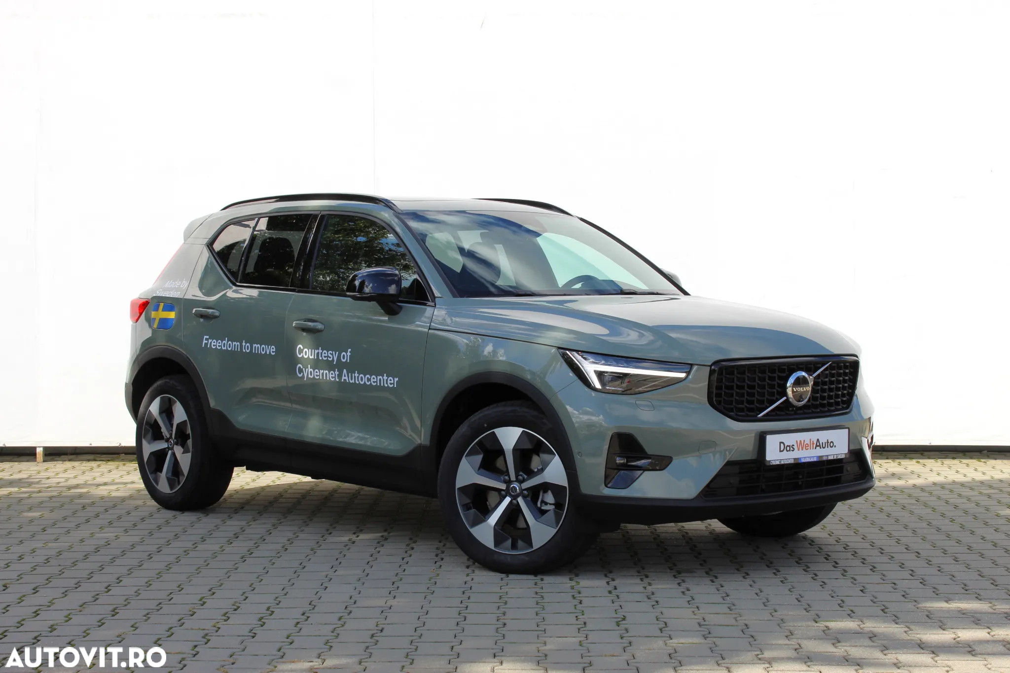 Volvo XC 40 B4 AT FWD MHEV Ultimate Dark - 13