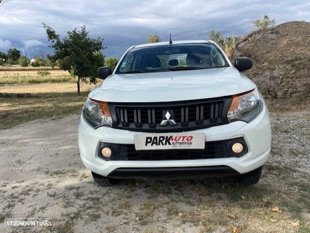 Mitsubishi L200 2.3 DI-D CD Invite 4WD - 2