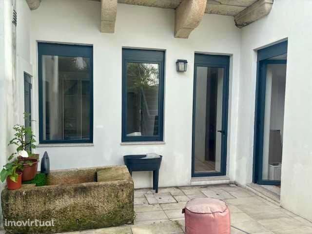 Arrendo T2 em Costa Cabral com terraço e jardim - Grande imagem: 3/12