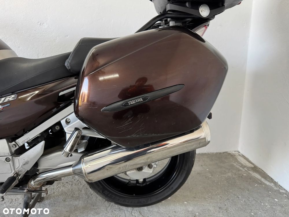 Yamaha FJR - 33