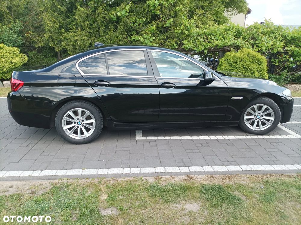 BMW Seria 5 525d xDrive - 7