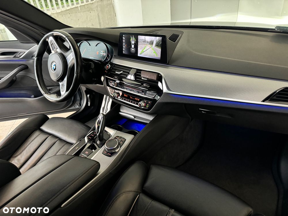 BMW Seria 5 520d xDrive - 10