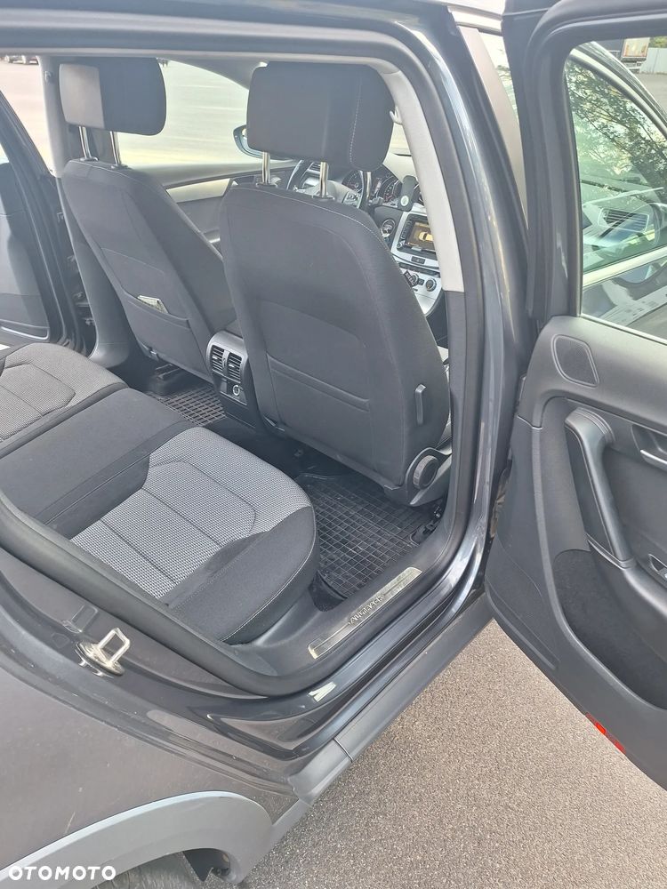 Volkswagen Passat - 8