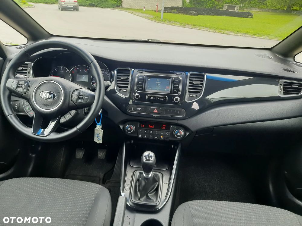 Kia Carens 1.7 CRDi M EU6 - 10