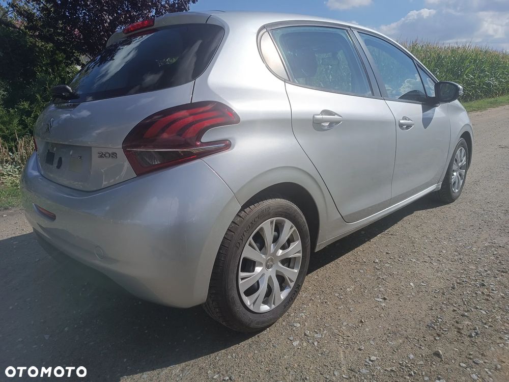 Peugeot 208 - 15
