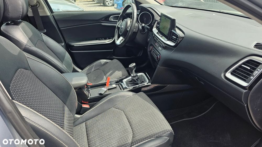Kia Ceed 1.6 CRDi Spirit - 13