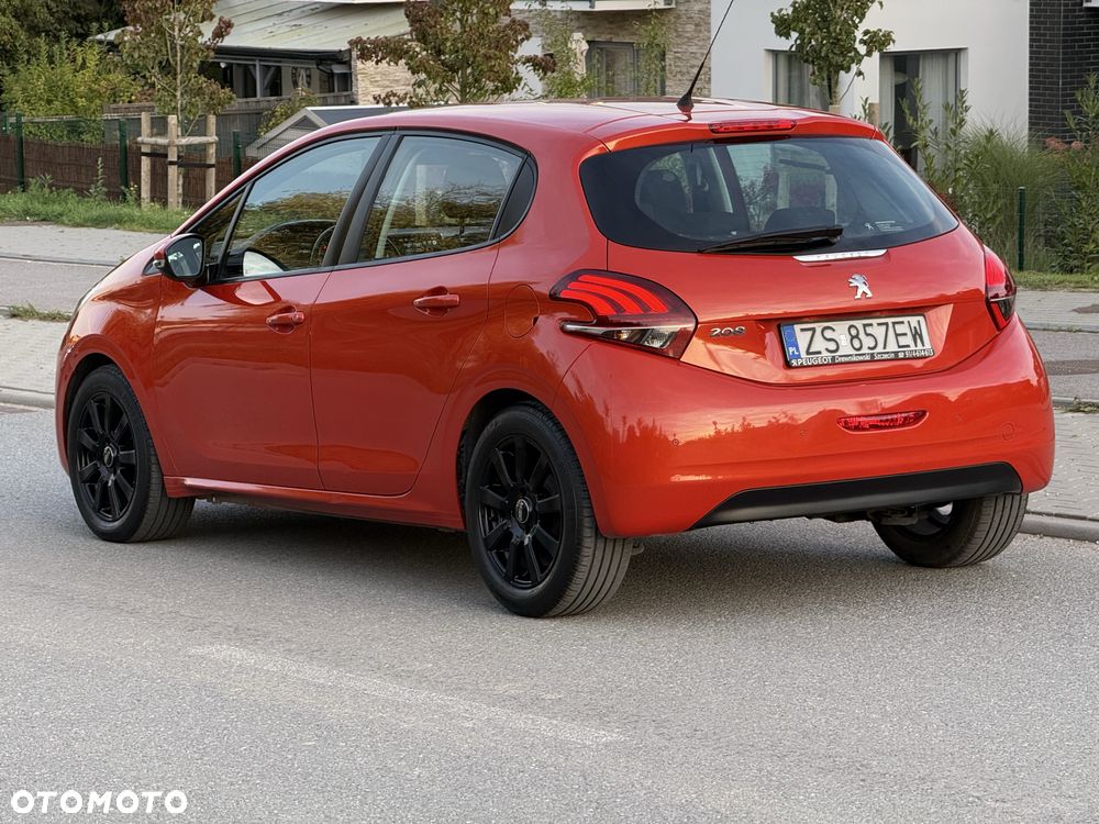 Peugeot 208 - 5