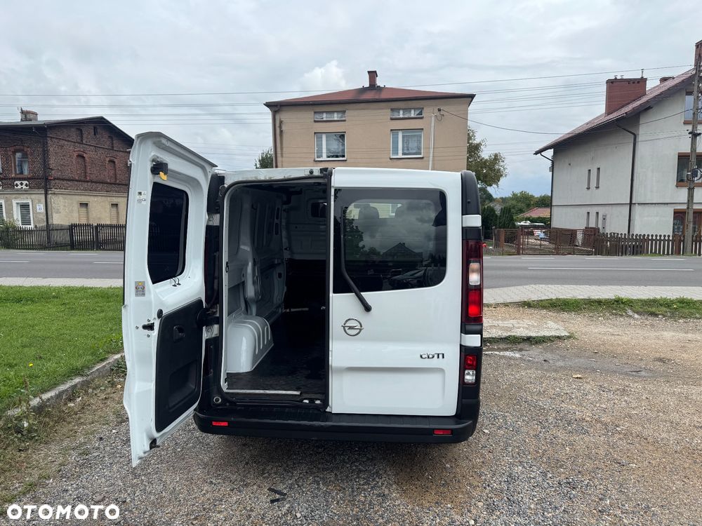 Opel Vivaro - 12