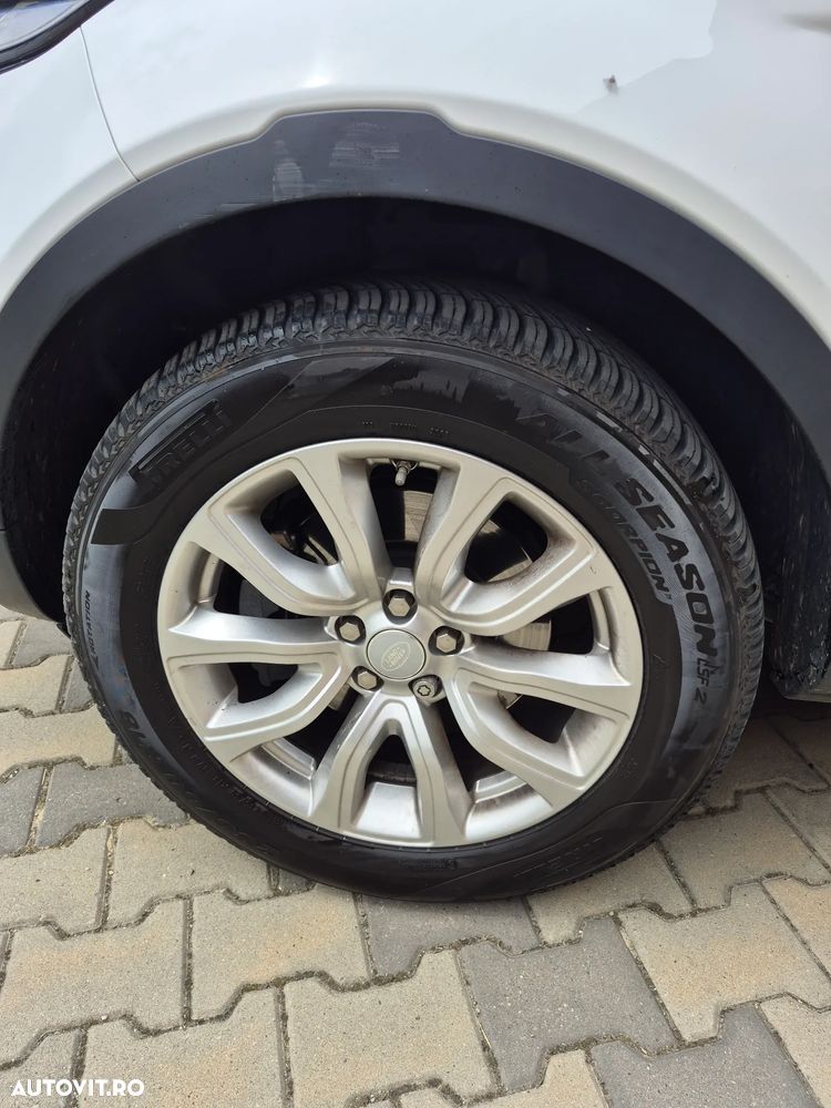 Land Rover Range Rover Evoque - 24