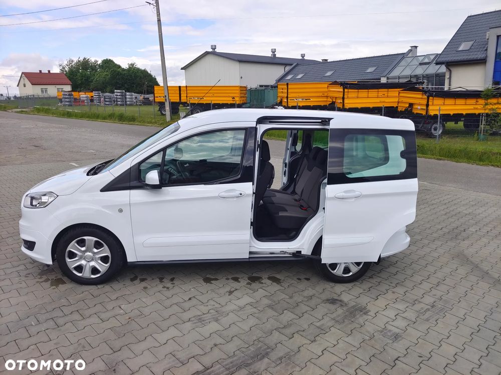 Ford Tourneo Courier 1.5 TDCi Trend - 10