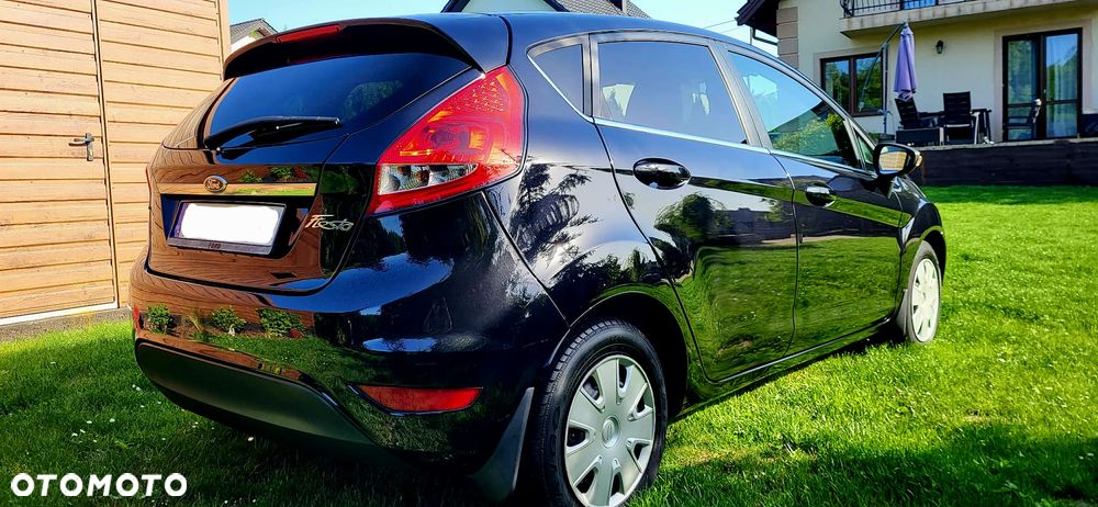 Ford Fiesta 1.6 Titanium EU5 - 11
