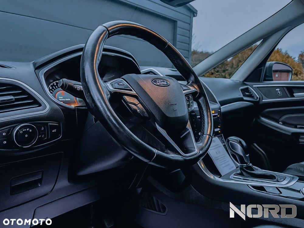 Ford S-Max 2.0 TDCi 4WD Titanium PowerShift - 13