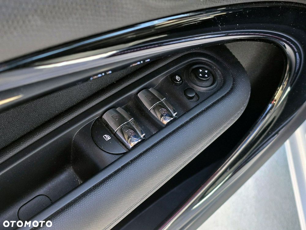 MINI Countryman - 32