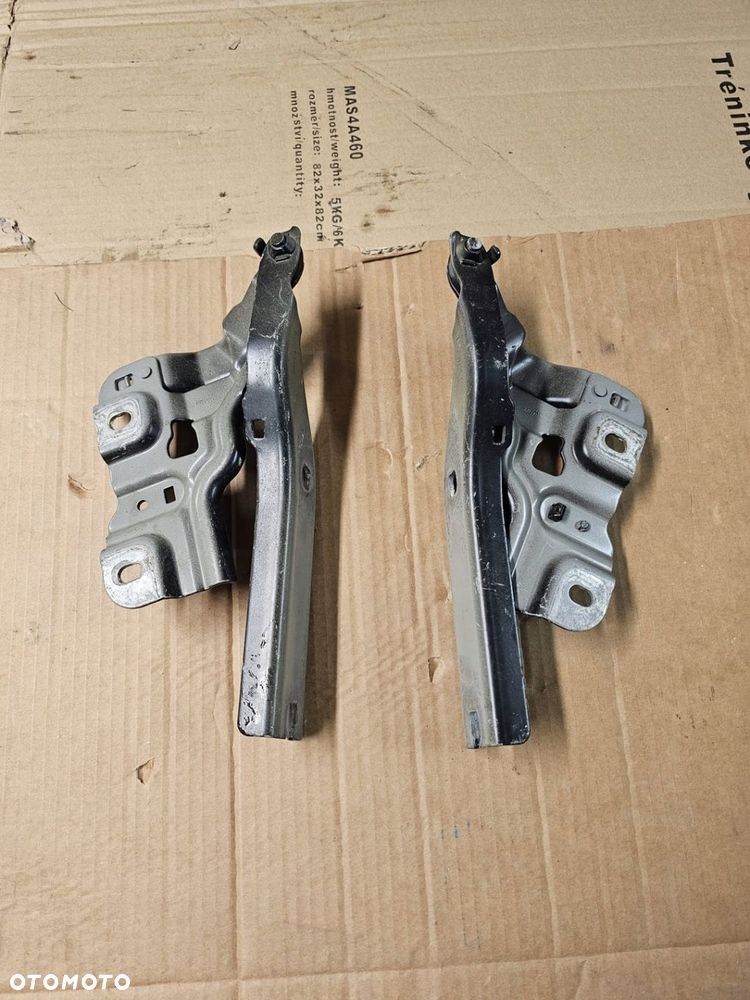 ZAWIAS ZAWIASY MASKI AUDI Q3 83A 83A8233022 83A8233012 KOMPLET - 1