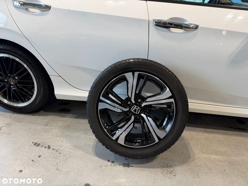 Honda Civic 1.5 T Executive CVT - 39