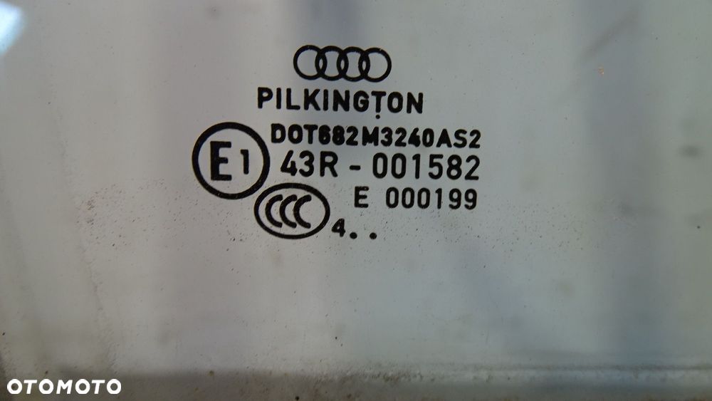 MECHANIZM PODNOSZENIA SZYB PRAWY PRZÓD AUDI A3 8P 2.0TDI - 4