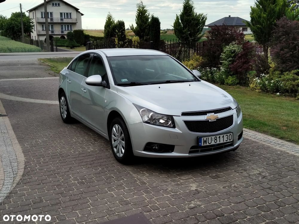 Chevrolet Cruze 1.6 LS - 3