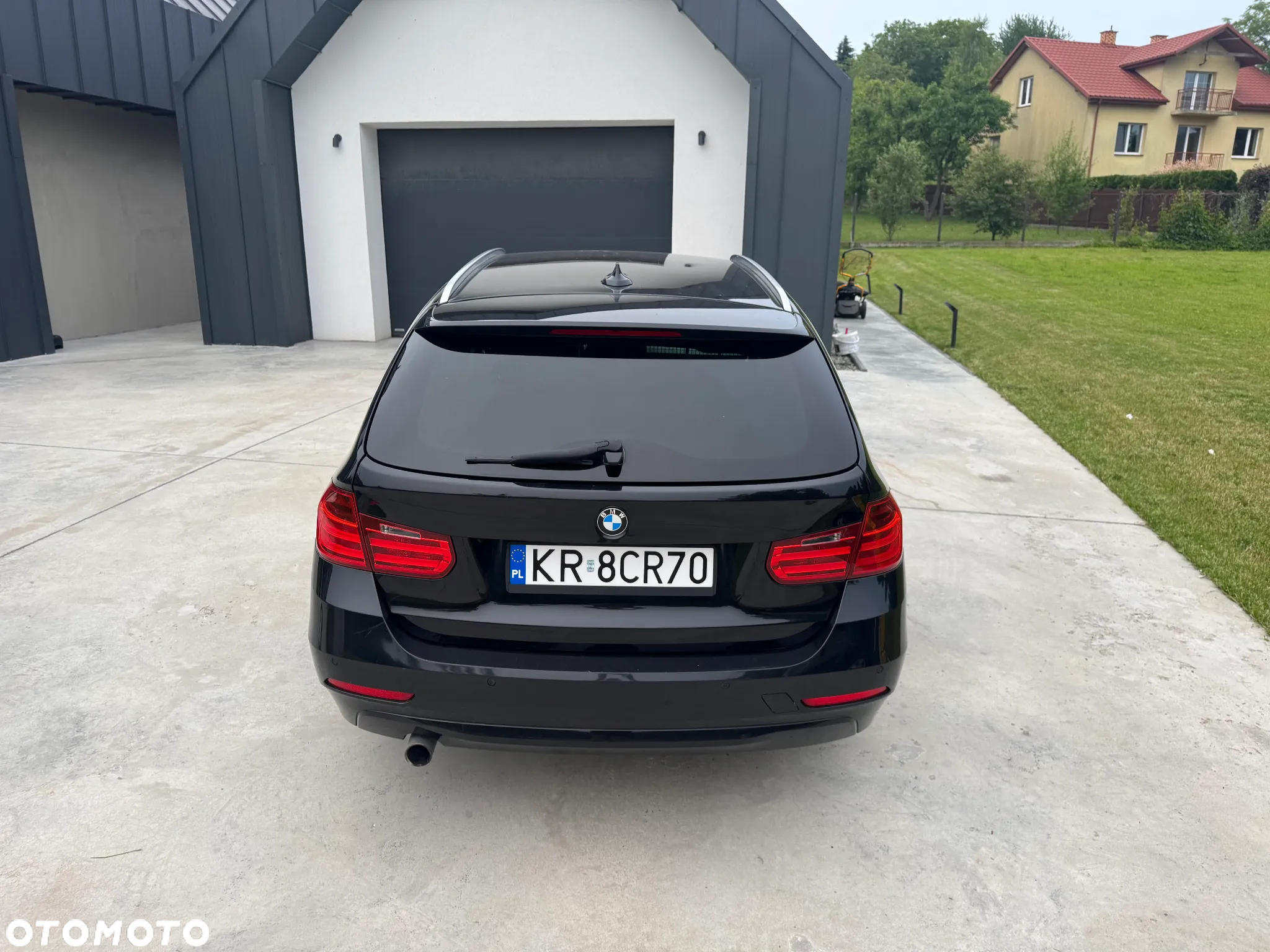 BMW Seria 3 318d DPF Touring - 9