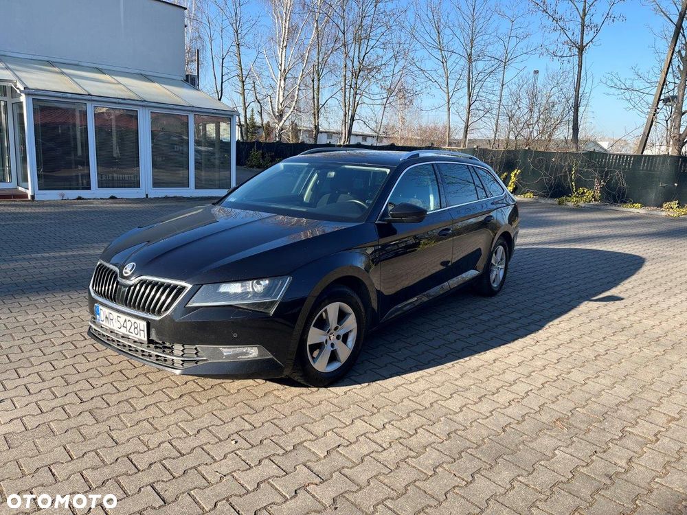Skoda Superb 2.0 TDI Ambition DSG - 2
